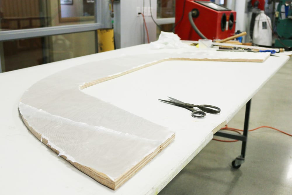 Applying Fibreglass Cloth & Tape using Epoxy